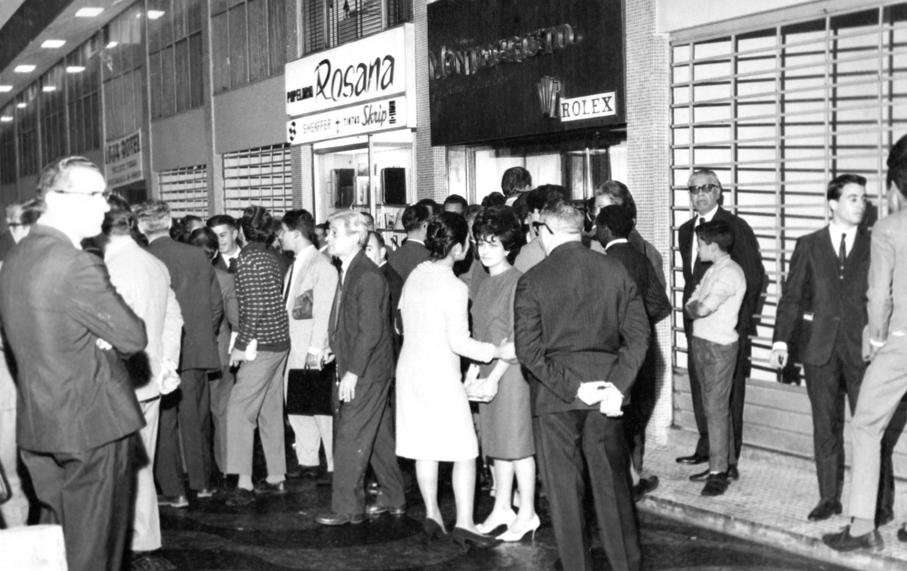 Abertura da loja em 1965, com a Rolex no centro de São Paulo